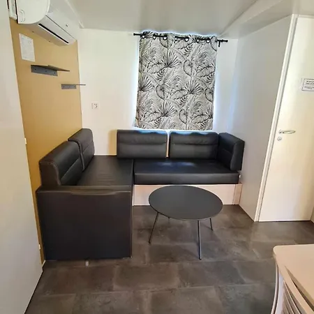 Camping Mobil Récent La Palmeraie *